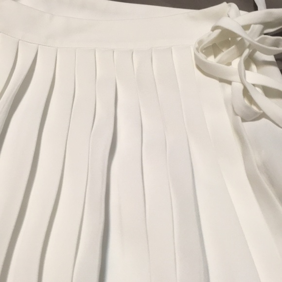 Wrap skirt - Picture 2 of 3